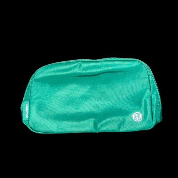 lululemon athletica Handbags - NWT Lululemon Green Everywhere Belt Bag